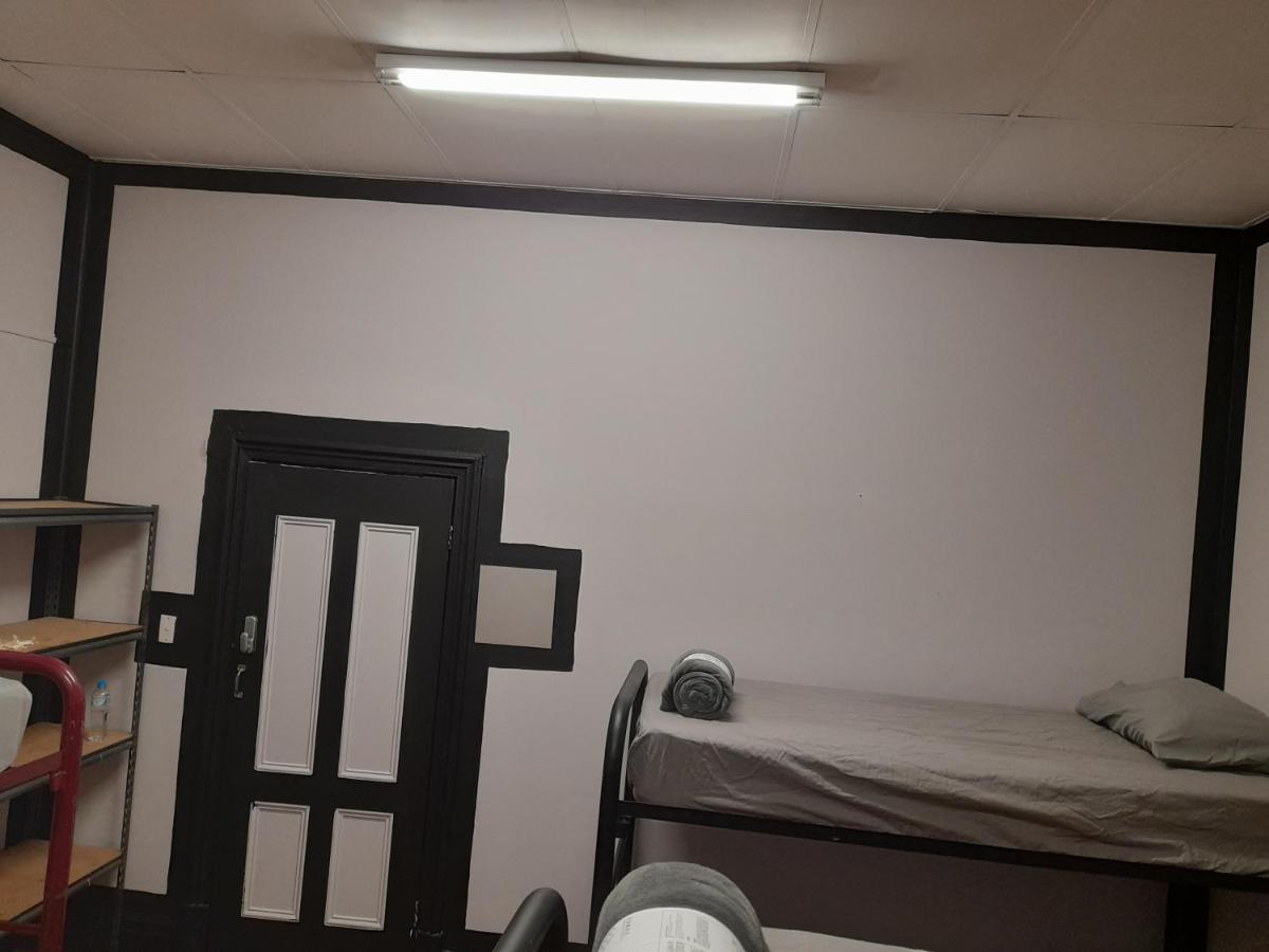 オージー イン バックパッカーズ パース エクステリア 写真